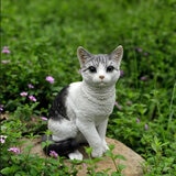 ウービア お座りサバトラ白猫の置物 （大） H12321-16A