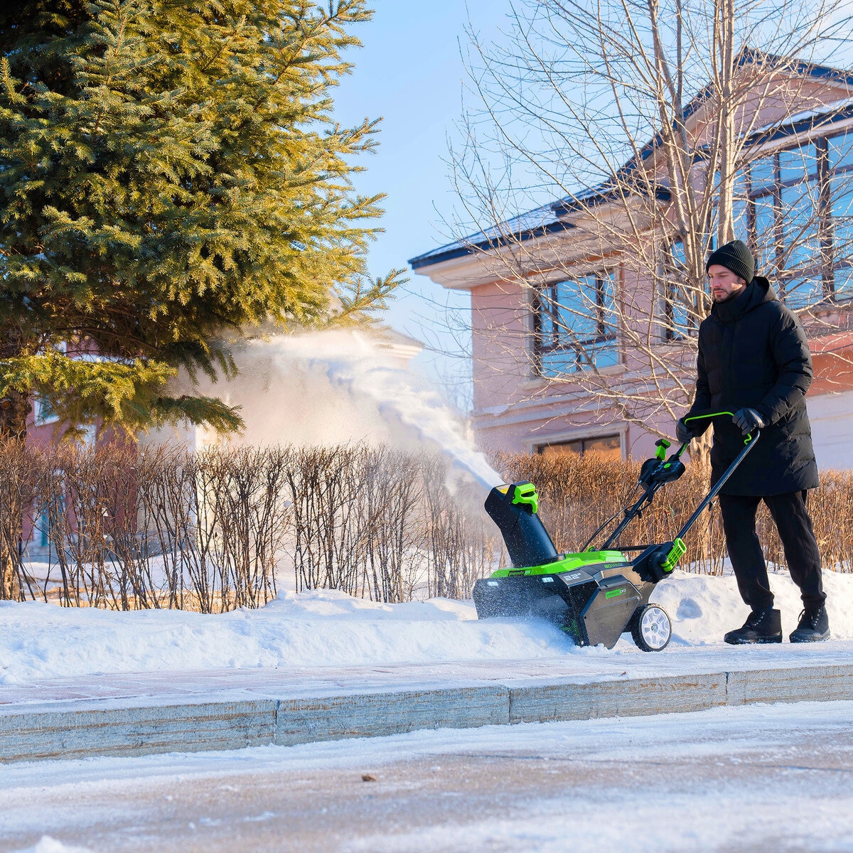 グリーンワークス 充電式除雪機 除雪幅22インチ幅（約56cm） 80V 4Ah バッテリー , 充電器 各2個付